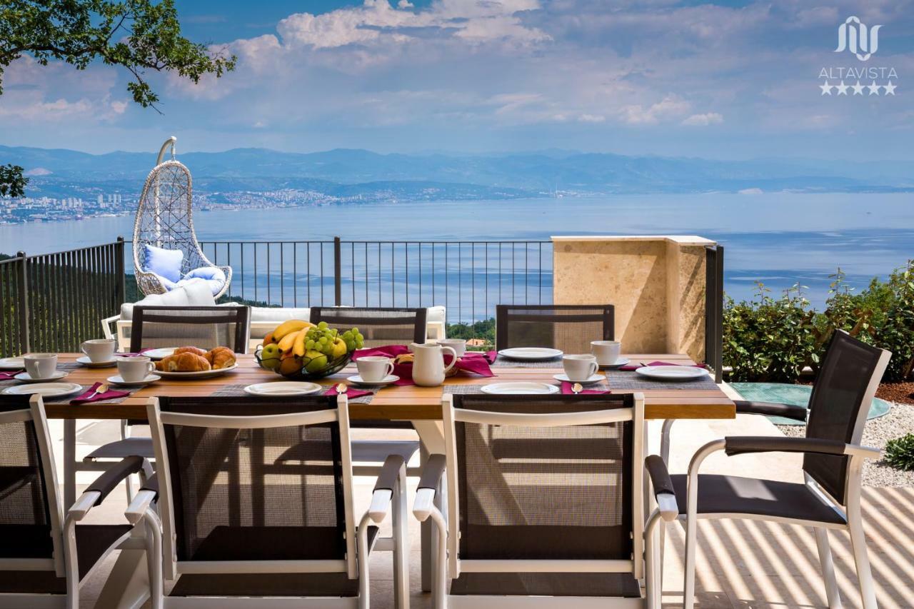 Villa Altavista - Seaview & Relax With Heated Pool & Minigolf Opatija Zewnętrze zdjęcie