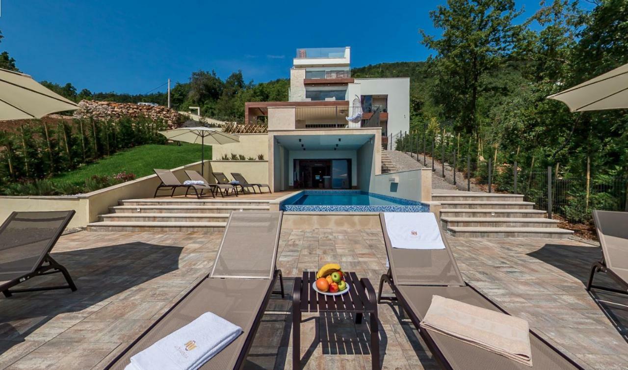 Villa Altavista - Seaview & Relax With Heated Pool & Minigolf Opatija Zewnętrze zdjęcie