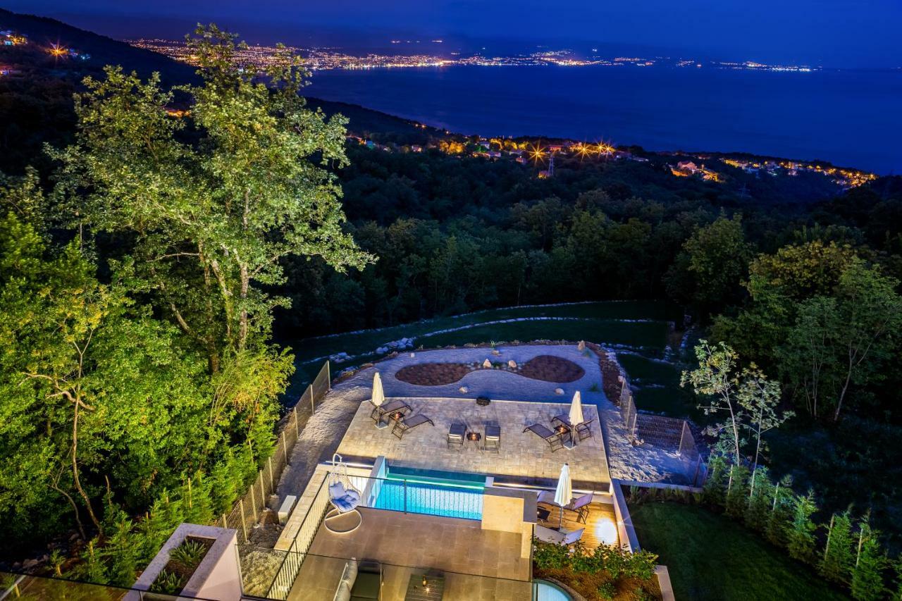 Villa Altavista - Seaview & Relax With Heated Pool & Minigolf Opatija Zewnętrze zdjęcie