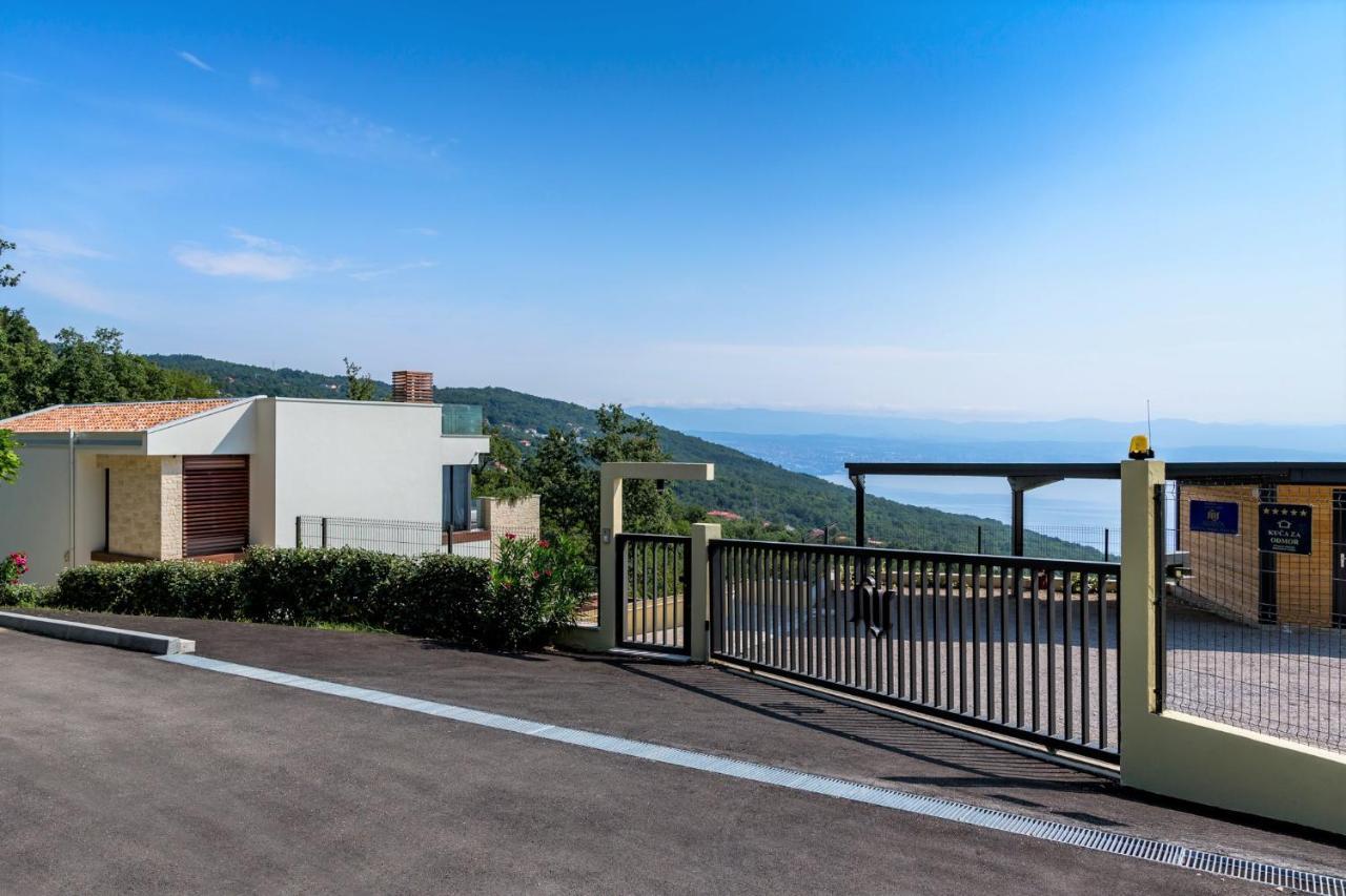 Villa Altavista - Seaview & Relax With Heated Pool & Minigolf Opatija Zewnętrze zdjęcie